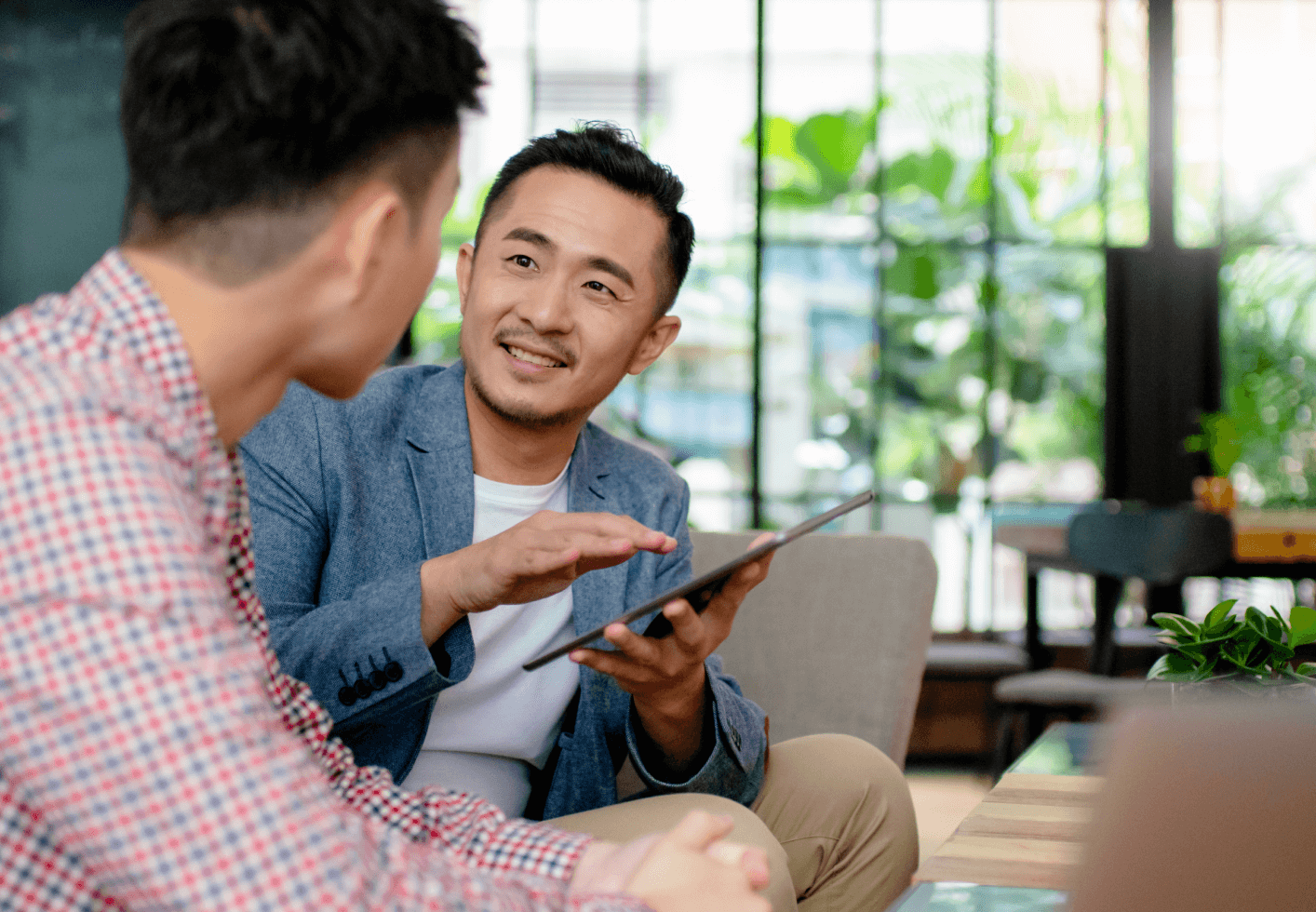 carousel_slide_media